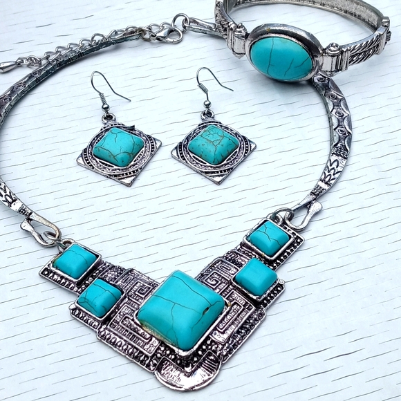 Silver Turquoise Necklace Bracelet and Earring Set - Picture 6 of 6